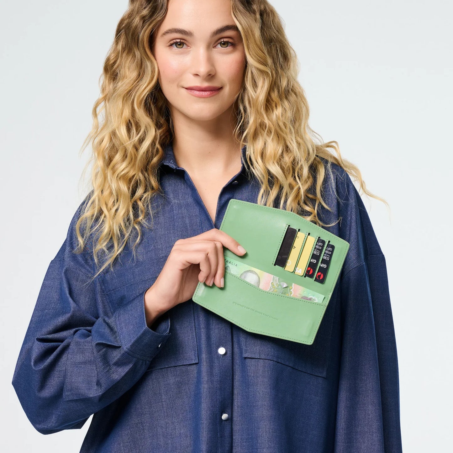 FOX AND LEO SWALLET - SAGE