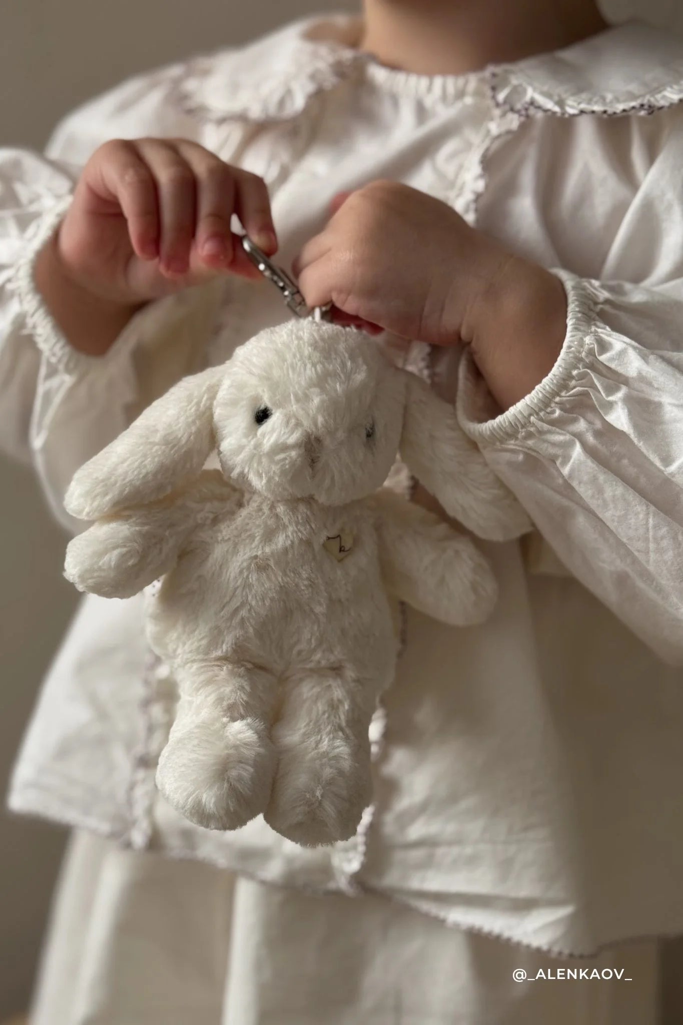 JAMIE KAY SNUGGLE BUNNIES - PENELOPE KEY CHARM - MARSHMALLOW