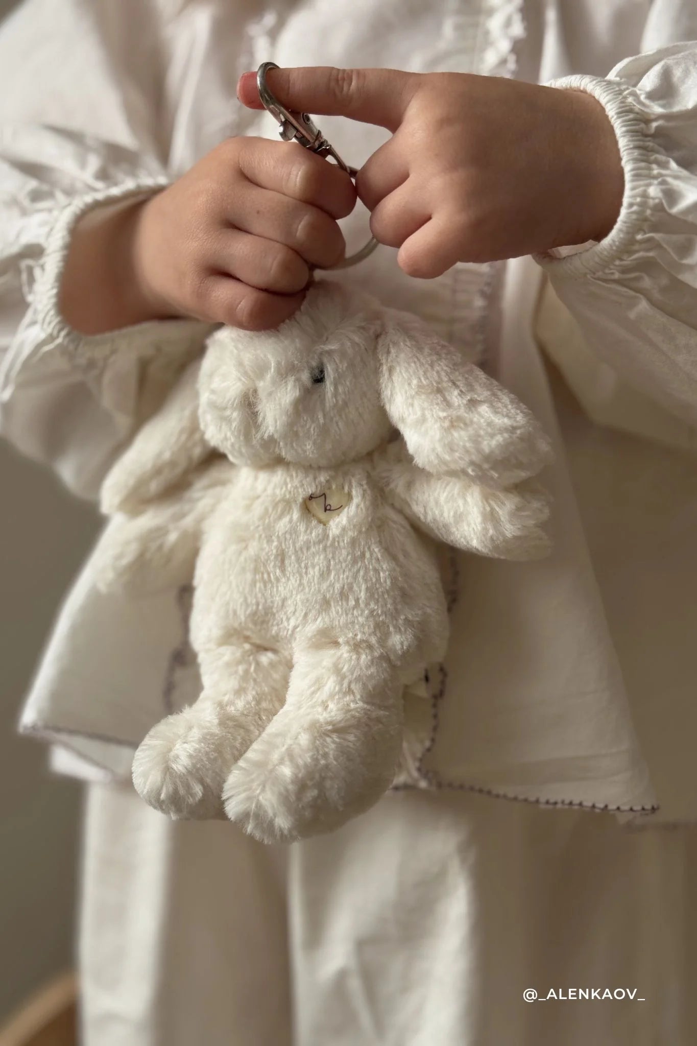 JAMIE KAY SNUGGLE BUNNIES - PENELOPE KEY CHARM - MARSHMALLOW
