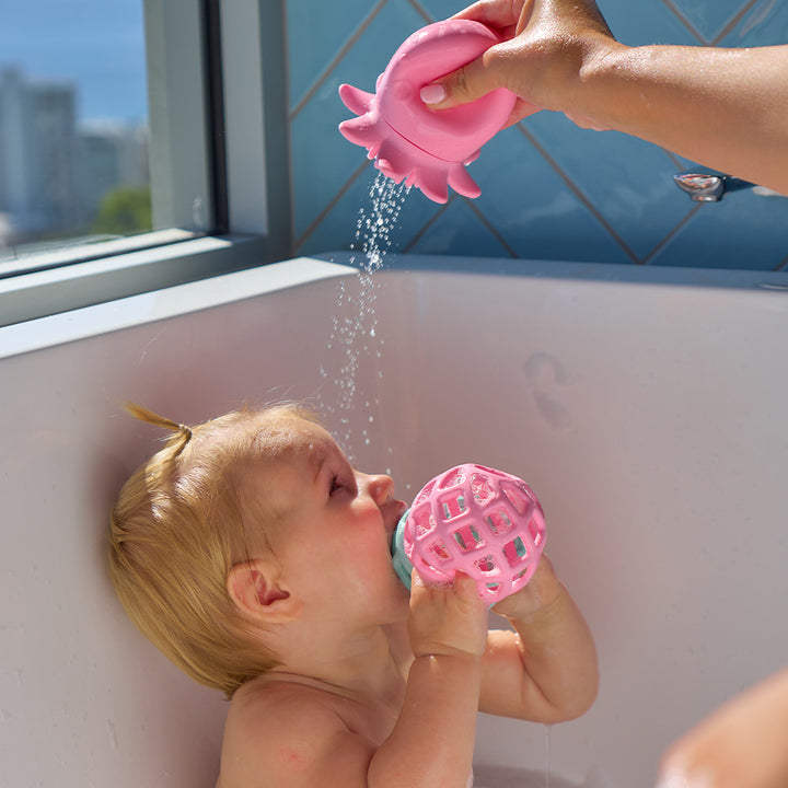 ANNABEL TRENDS SILICONE BALL TEETHER - MINT