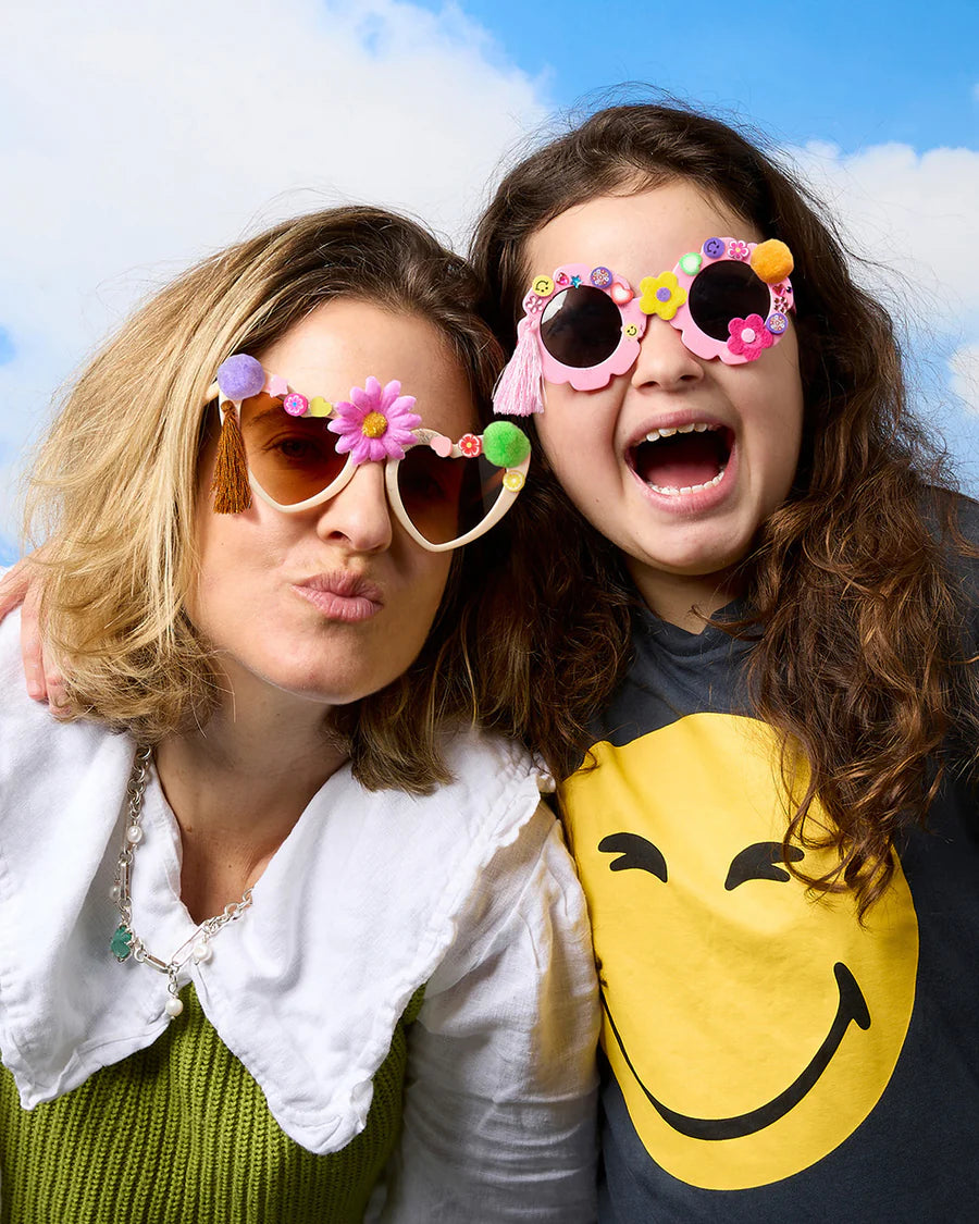 JOURNEY OF SOMETHING - DECORATE YOUR OWN SUNGLASSES (HEART)