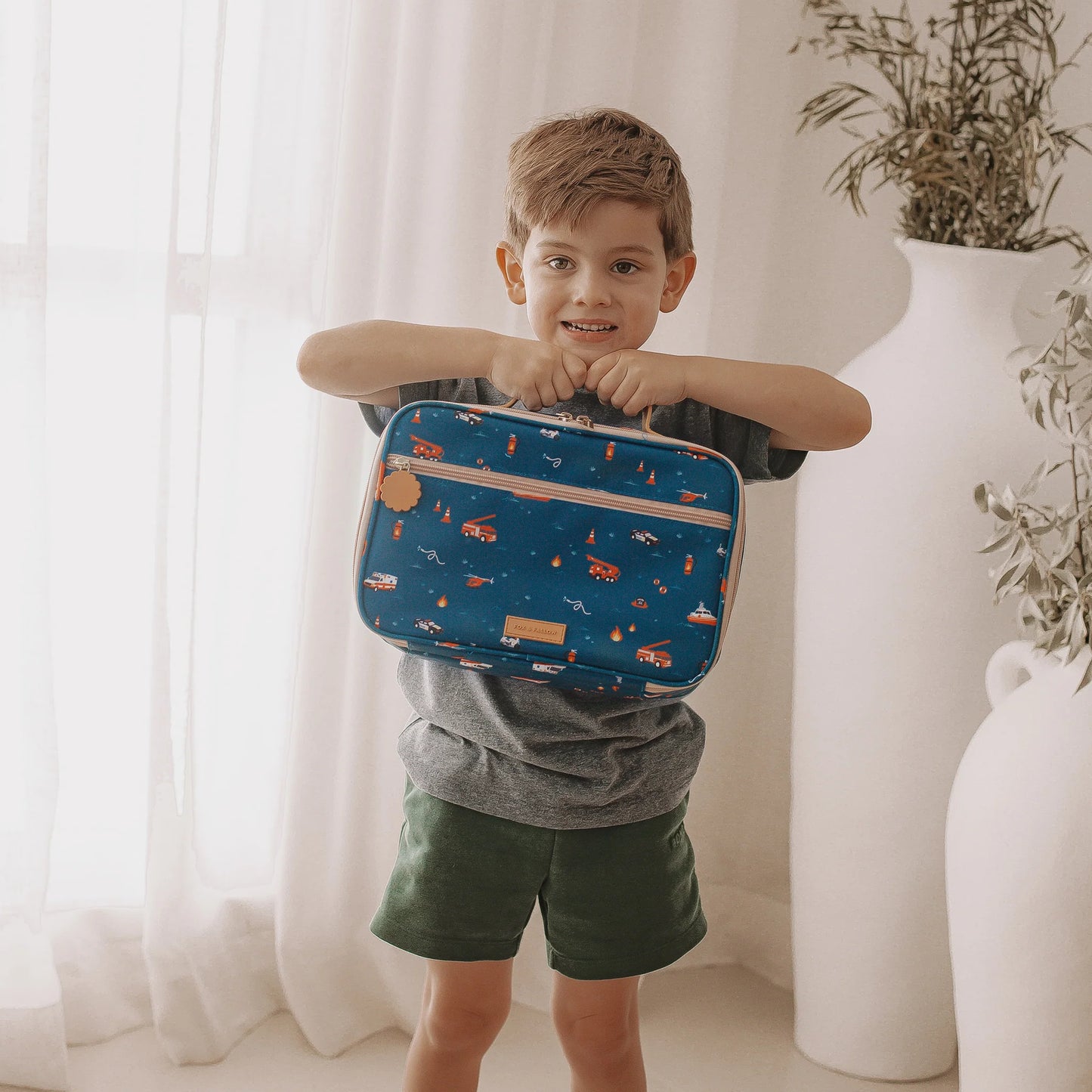 FOX & FALLOW LUNCH BAG - EMERGENCY VEHICLES