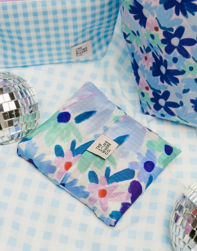 THE SOMEWHERE CO. REUSABLE SHOPPING BAG - BLUE MEADOW