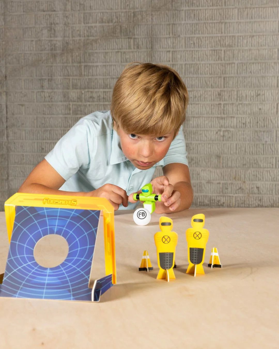FAT BRAIN TOYS - FOOSBOTS STADIUM BATTLE