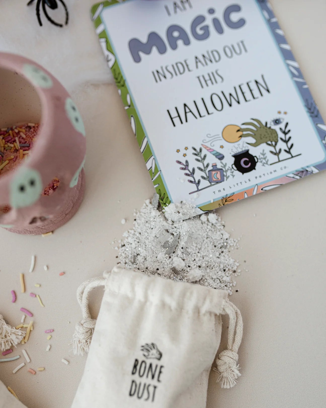LITTLE POTION CO - TRICK OR TREAT HALLOWEEN POTION KIT