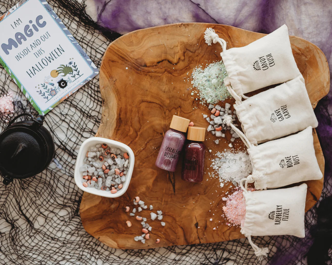 LITTLE POTION CO - TRICK OR TREAT HALLOWEEN POTION KIT