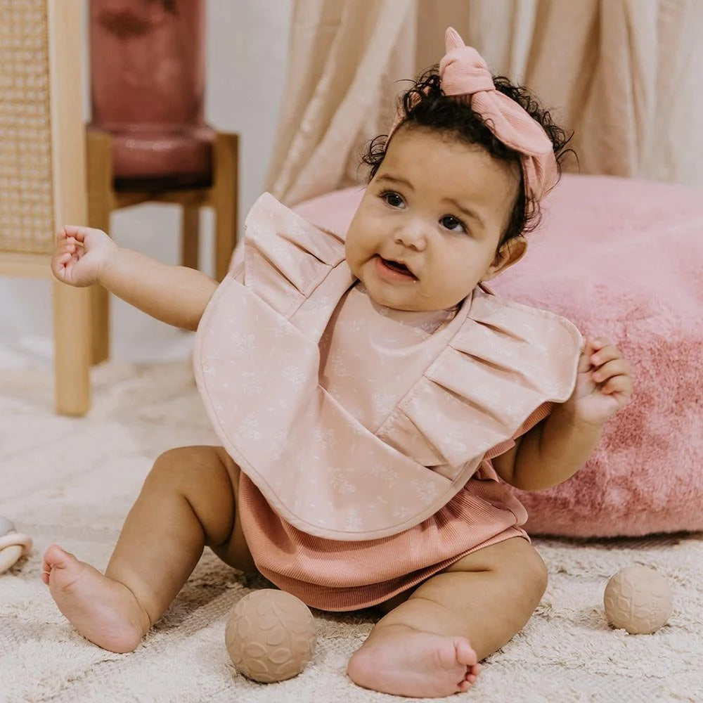 SNUGGLE HUNNY - WATERPROOF SNUGGLE BIB - DUSTY ROSE FLOWER FRILL