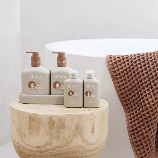 AL.IVE BABY LITTLE TRAVELLER - WASH & LOTION TRAVEL SET