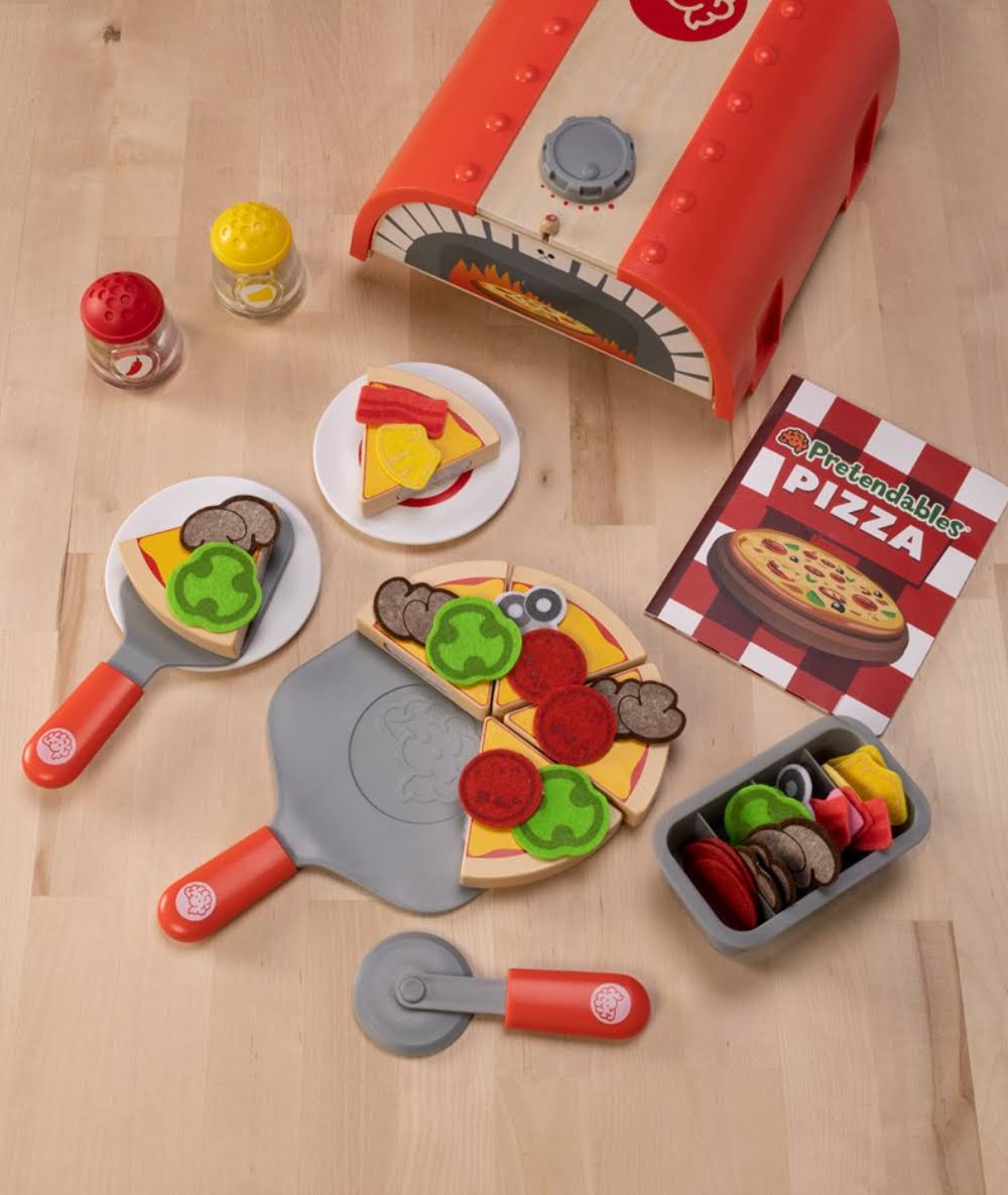 FAT BRAIN TOYS - PRENDABLES BACKYARD PIZZA OVEN SET