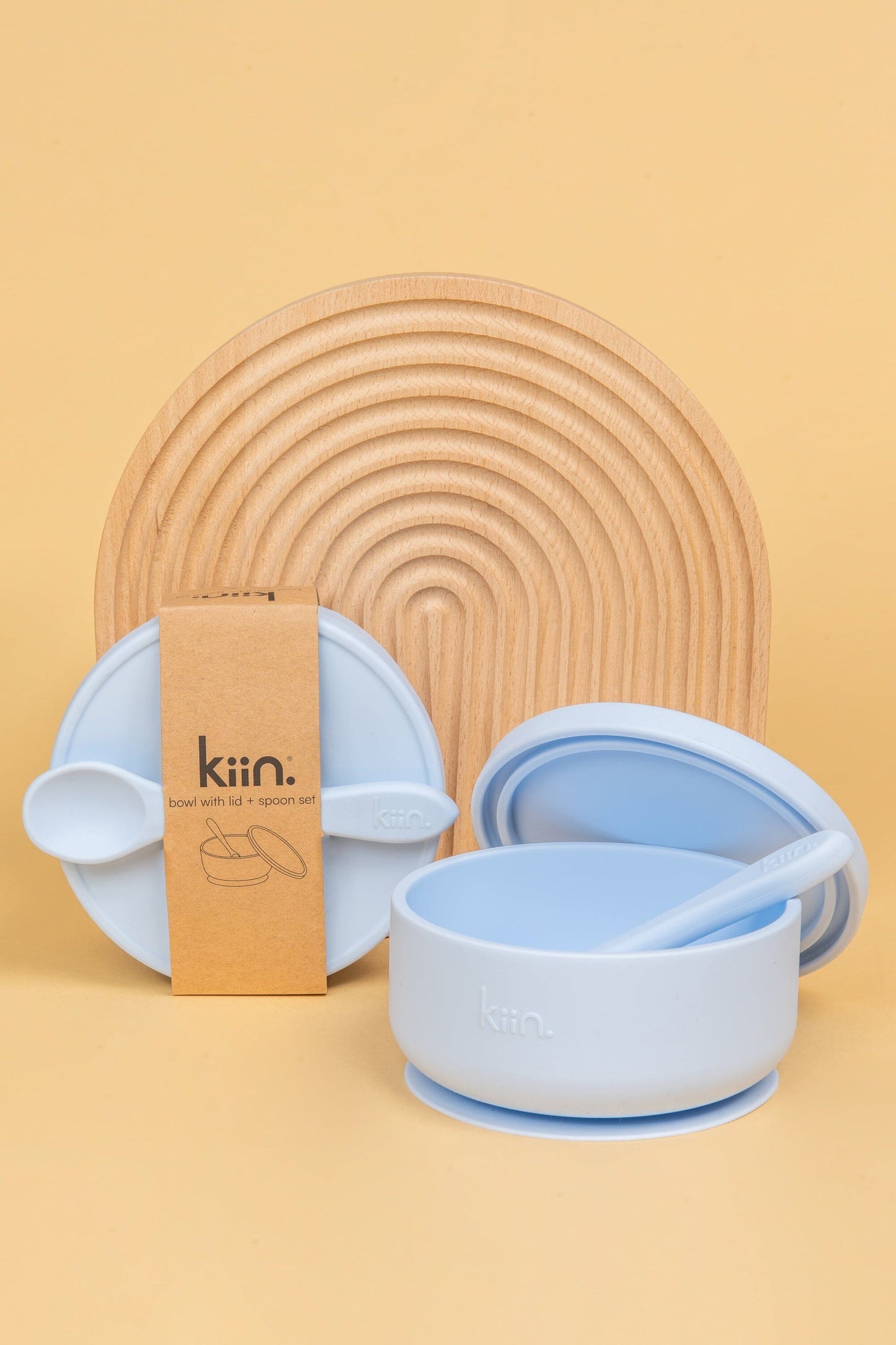 KIIN. SILICONE SUCTION BOWL WITH LID - PASTEL SKY