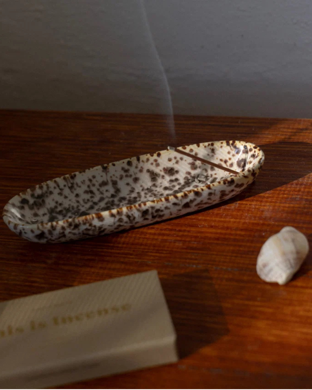 GENTLE HABITS - THE COLLECTOR CERAMIC HOLDER - LEOPARD