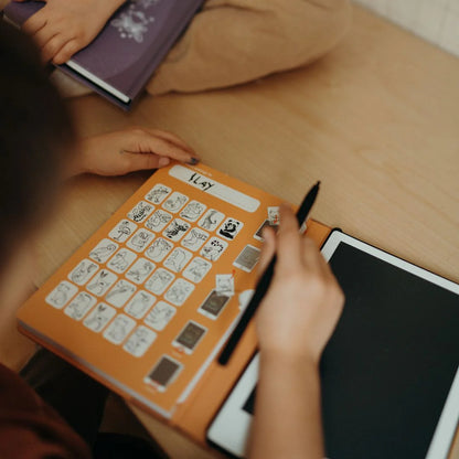 KIDYWOLF LCD TRACING BOOK - ANIMALS