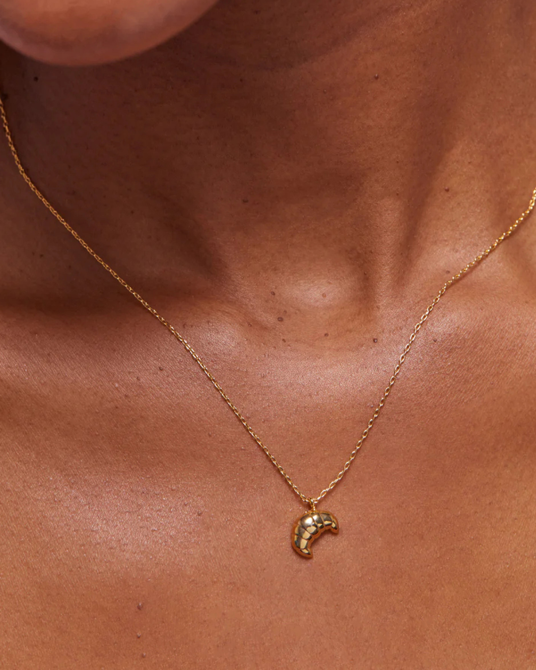ESTELLA BARTLETT - NECKLACE - CROISSANT PENDANT