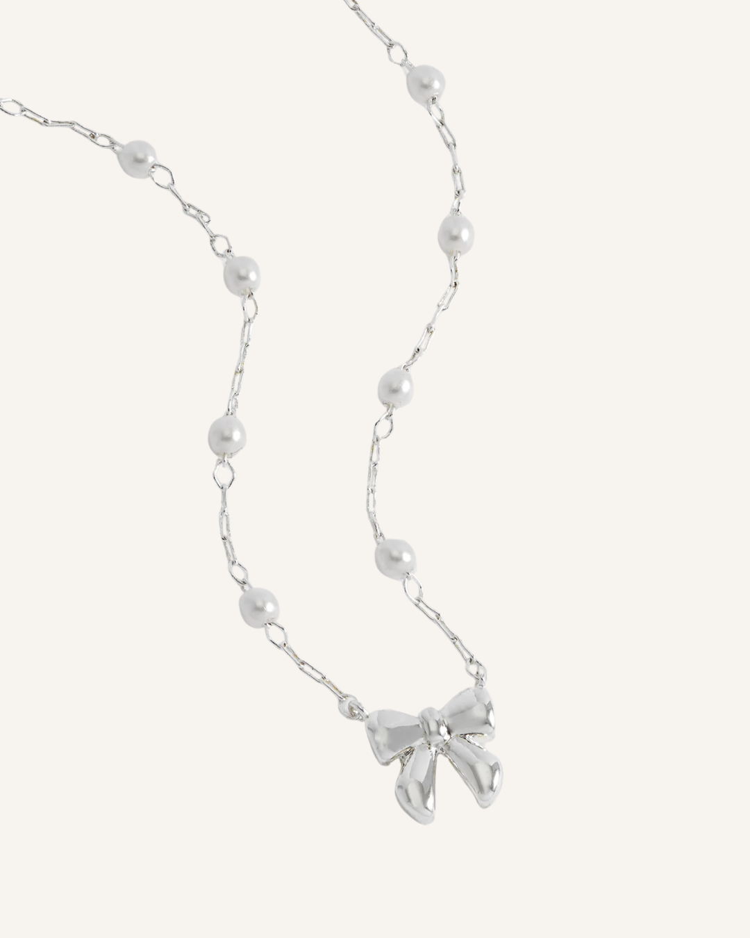 ESTELLA BARTLETT - NECKLACE - PEARL BOW