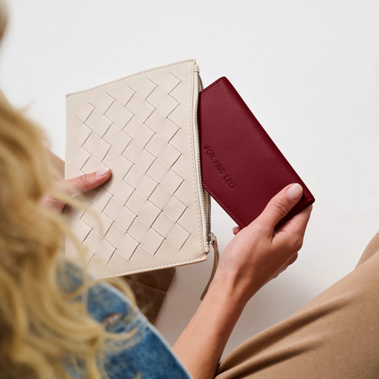 FOX AND LEO SWALLET - BURGUNDY