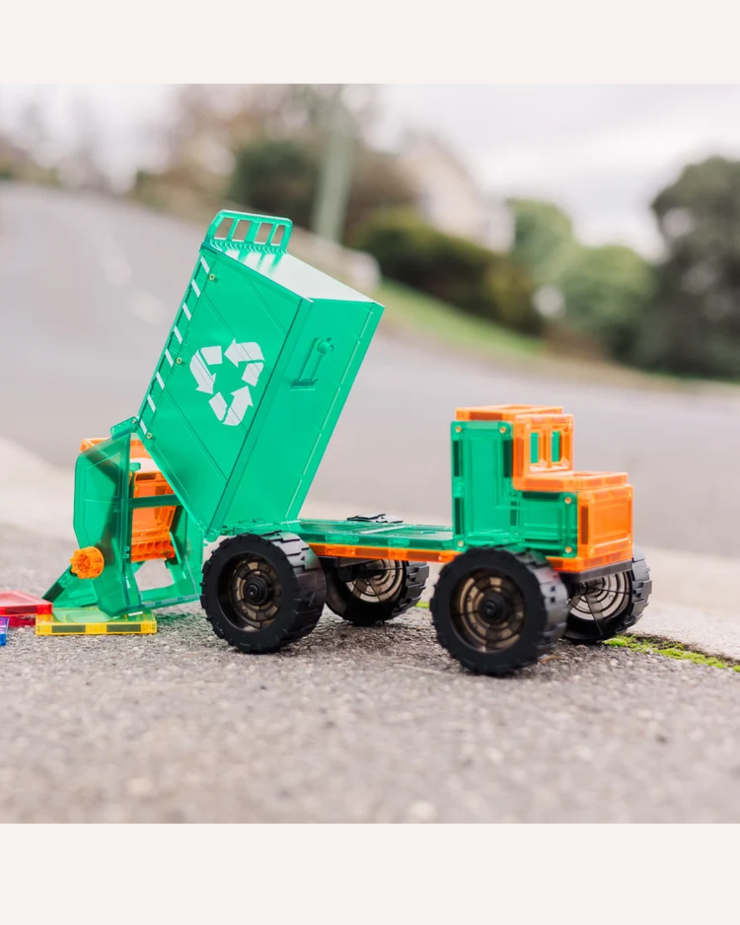TILE TEK - MEGA RECYCLING TRUCK - 14 PIECE