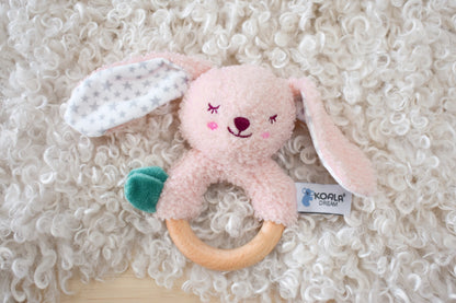 KOALA DREAM SNUGGLE BUDDY - BERRY BUNNY RATTLE RING