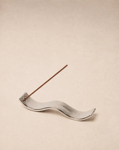 GENTLE HABITS - CERAMIC WAVE HOLDER - SILVER