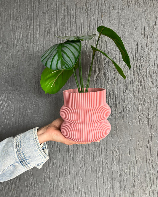 PRINTING POTTERS - RIBBED CURVY POT MEDIUM