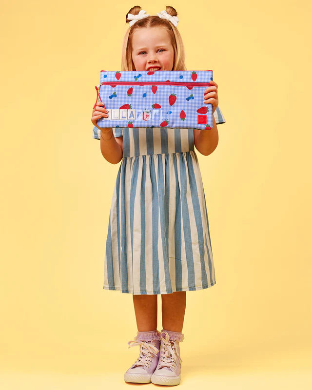 THE SOMEWHERE CO - PENCIL CASE - STRAWBERRY