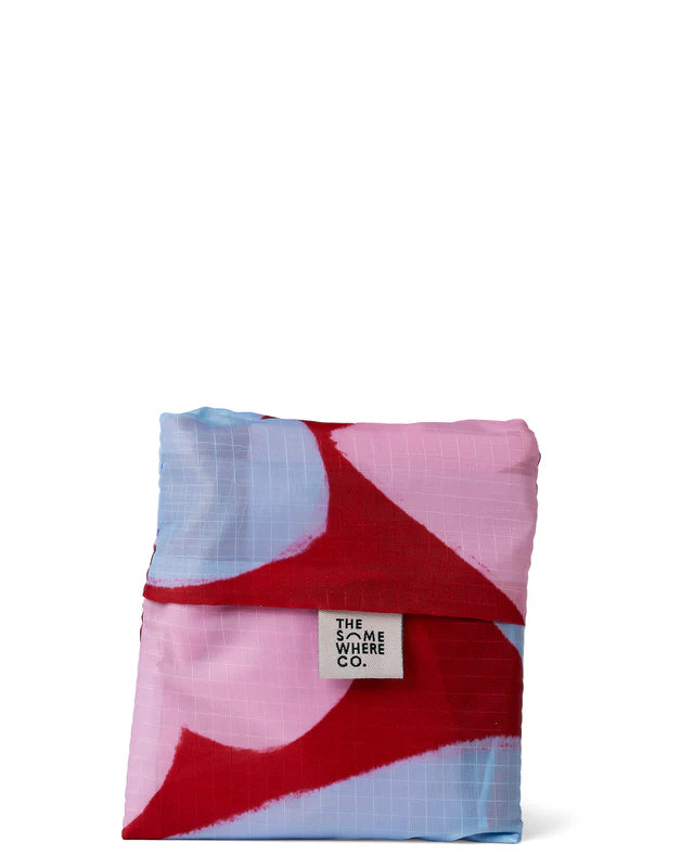 THE SOMEWHERE CO. REUSABLE SHOPPING BAG - QUEEN OF HEARTS