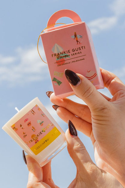 FRANKIE GUSTI HOLIDAY SERIES MINI CANDLE ORNAMENT - PASSIONFRUIT SPRITZ