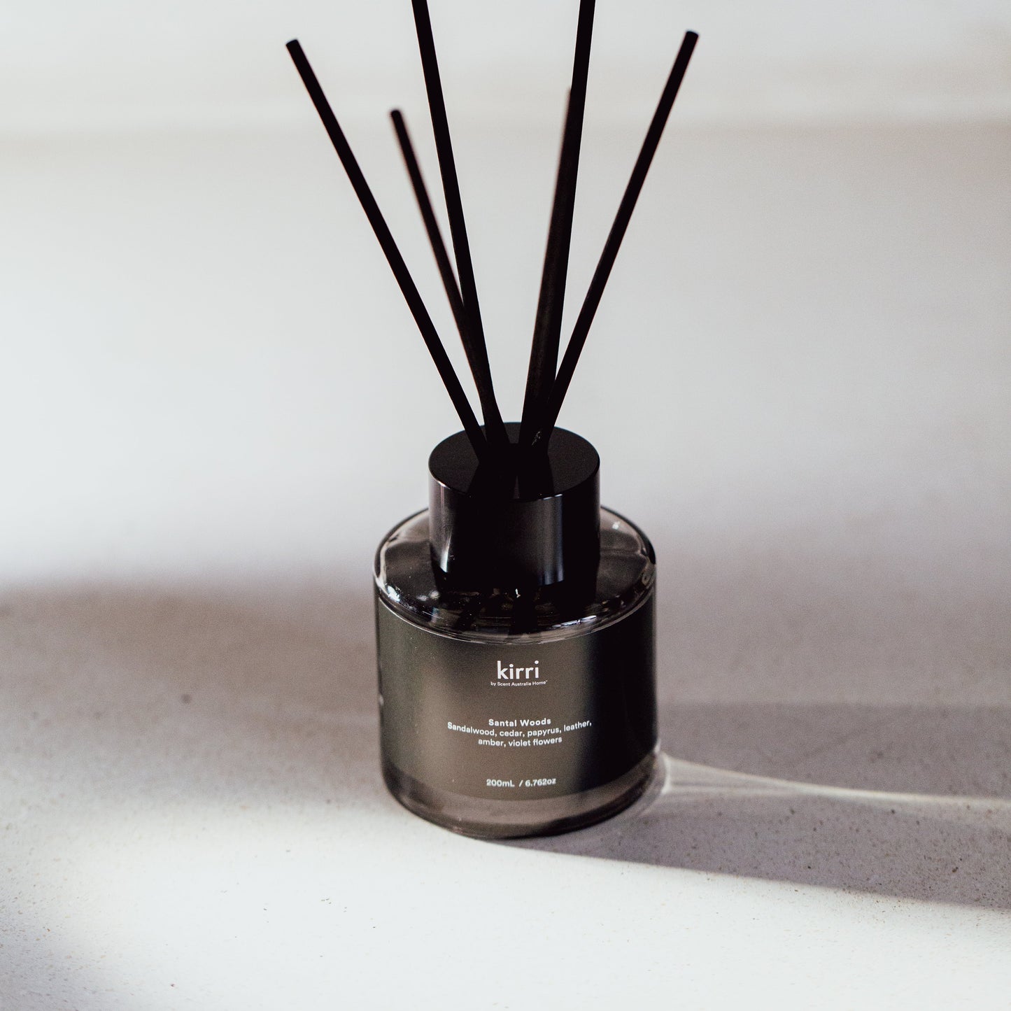 KIRRI - REED DIFFUSER 200ML - SANTAL WOODS