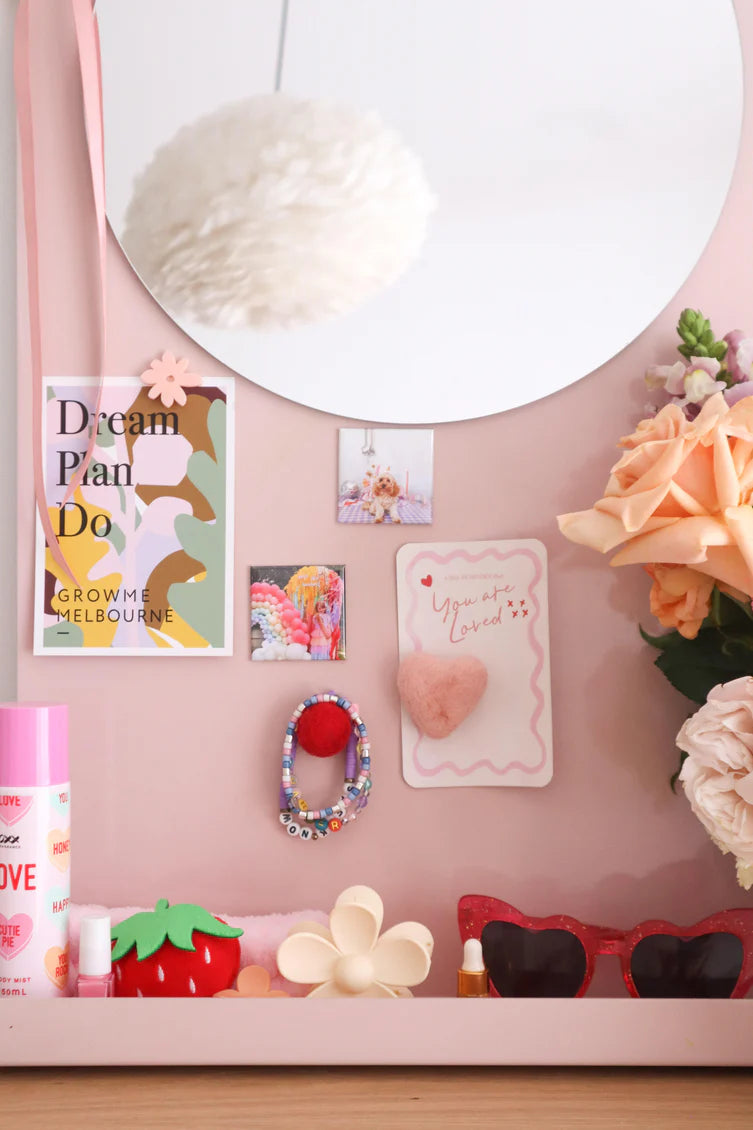 GROWME MELB - AFFIRMATION MAGNET - YOU ARE LOVED